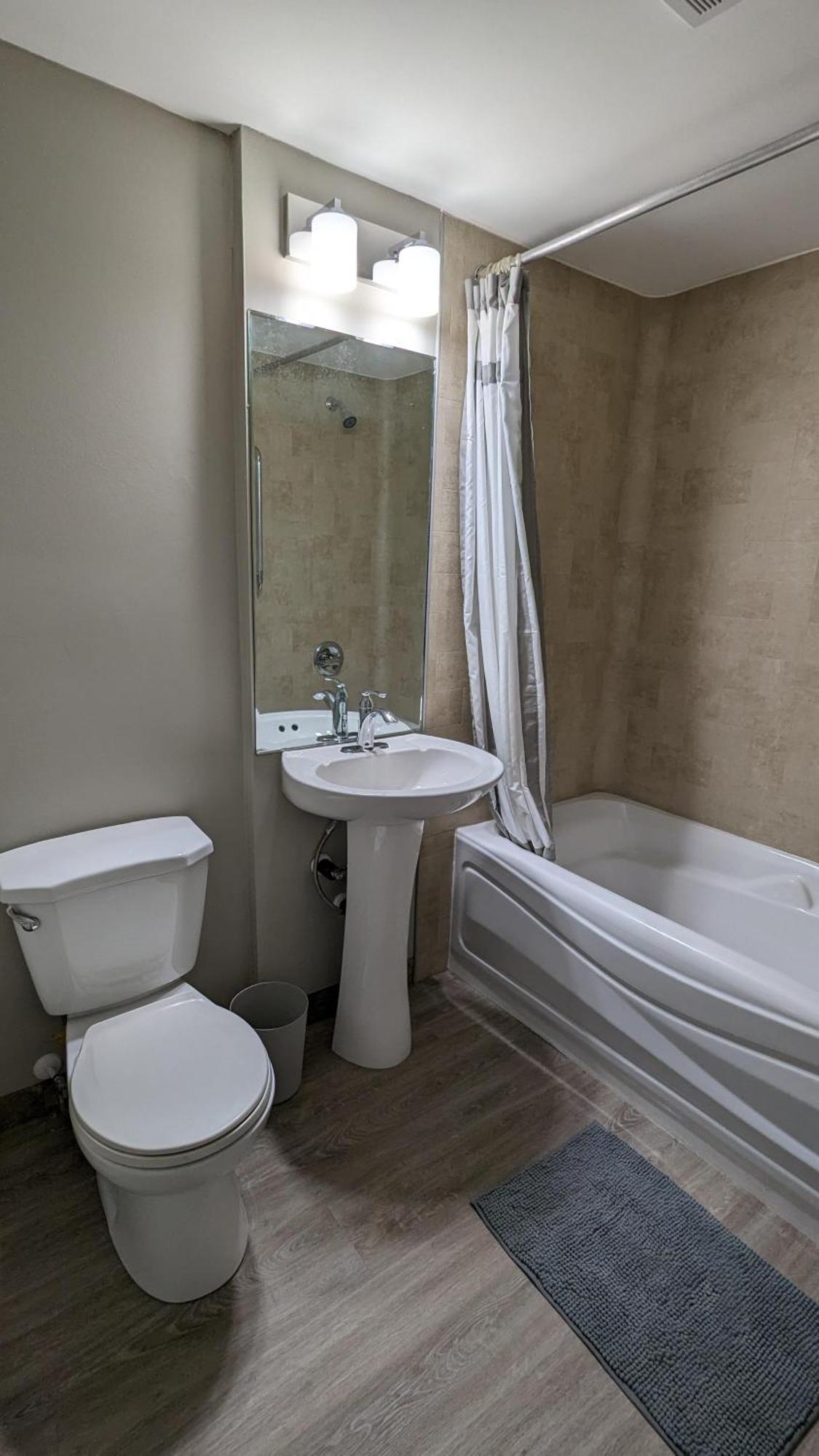 Riverside Motel Medicine Hat Quarto foto